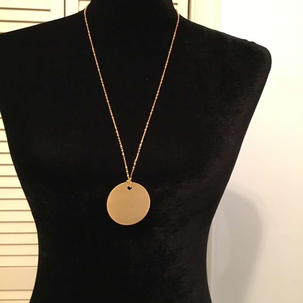 Gold tone necklace